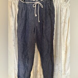 Women’s pants 
Size Large 
Gray ish blue ish 
100% Linen